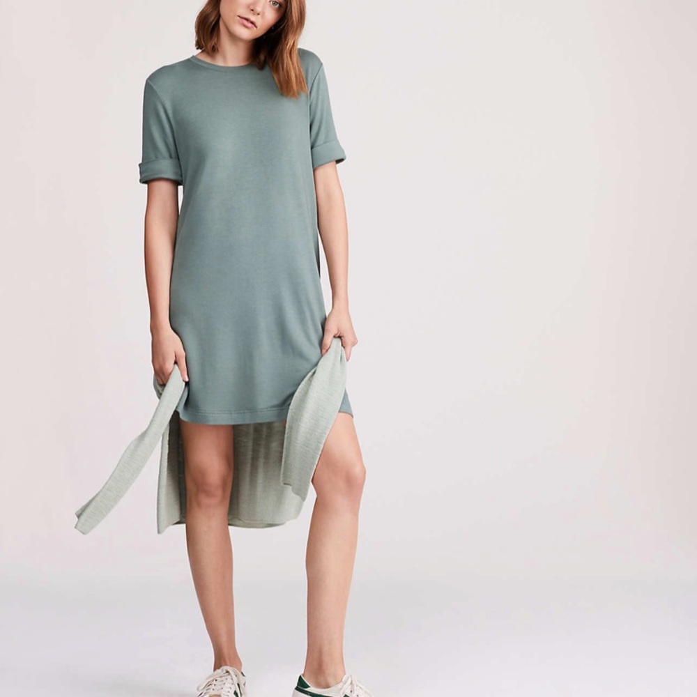 Lou & Grey signaturesoft Cuffed Tee Dress